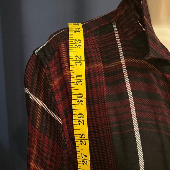 Dex high low button up shirt, Medium. - Picture 4 of 7